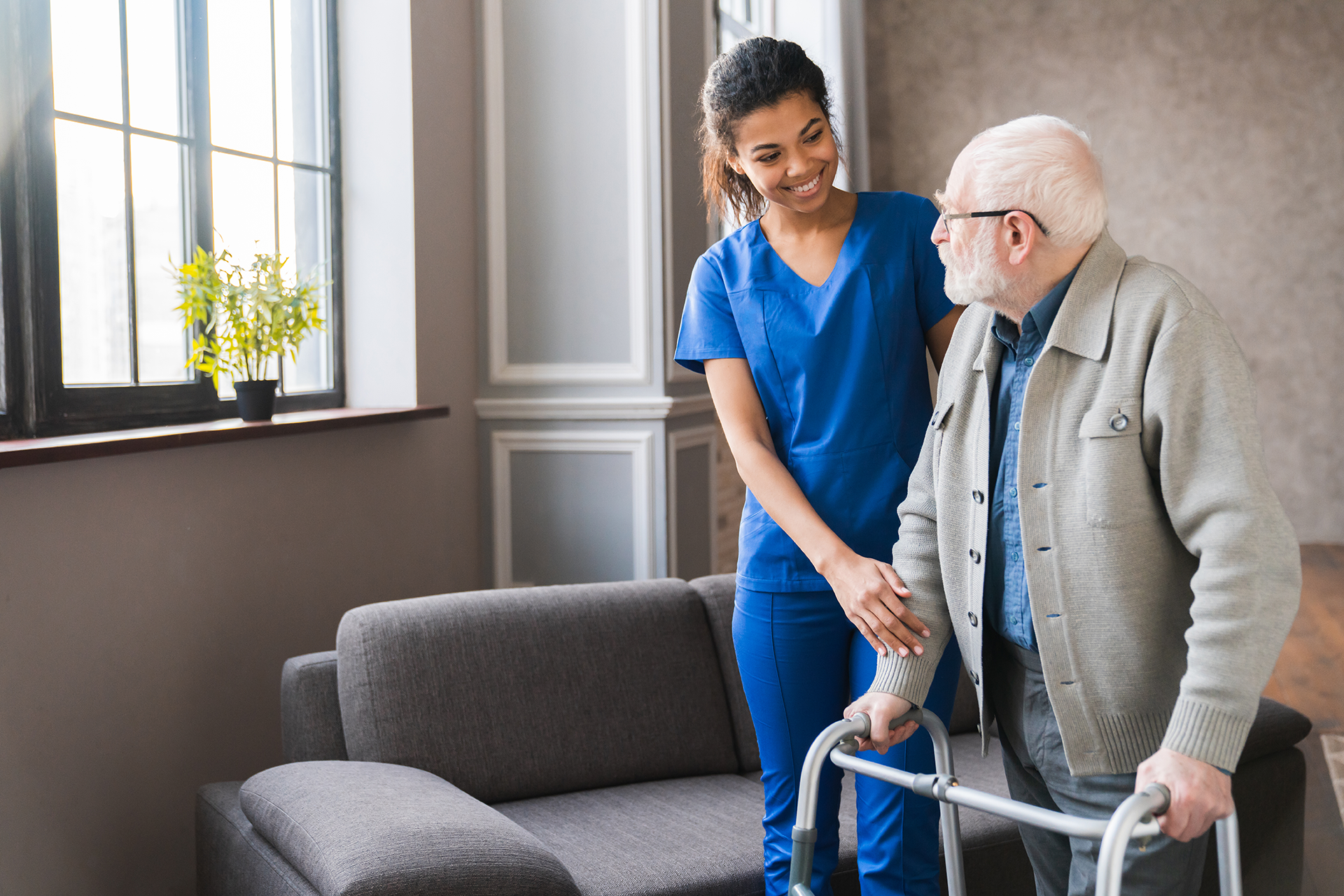 Assistenza domiciliare anziani e disabili: come funziona il servizio